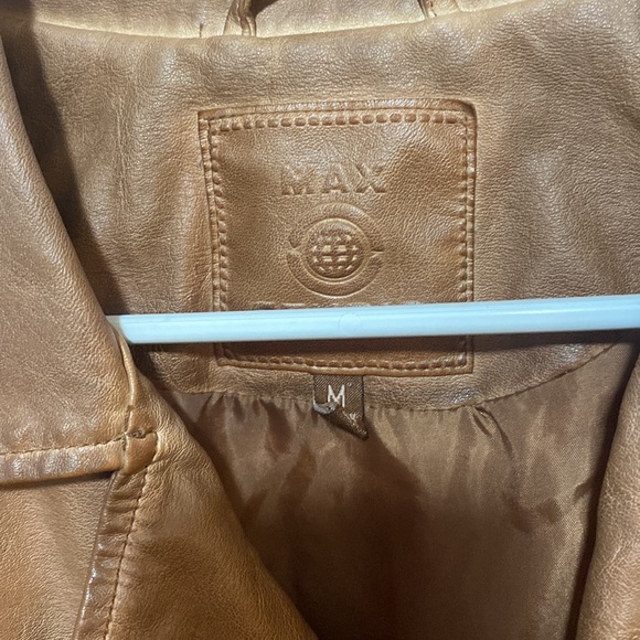 Tan jacket - Picture 3 of 3